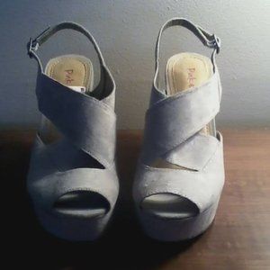 Pink and Pepper Shoes - Beige size 8